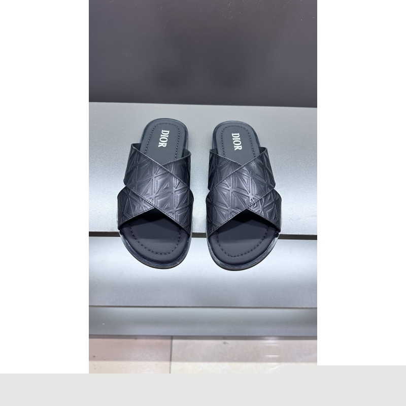ch**an D*or slippers